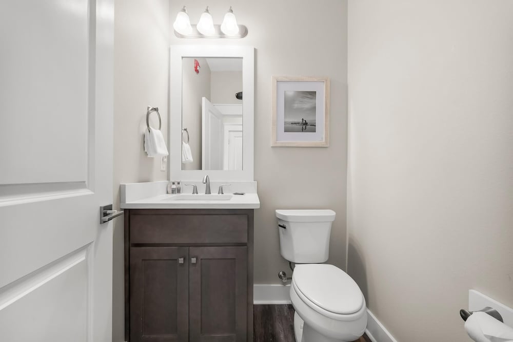 Pet Friendly Beach House - Marina View