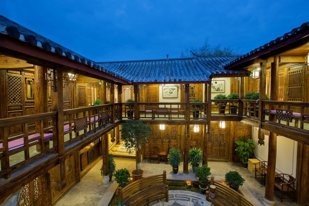 The Purplevine Inn Lijiang