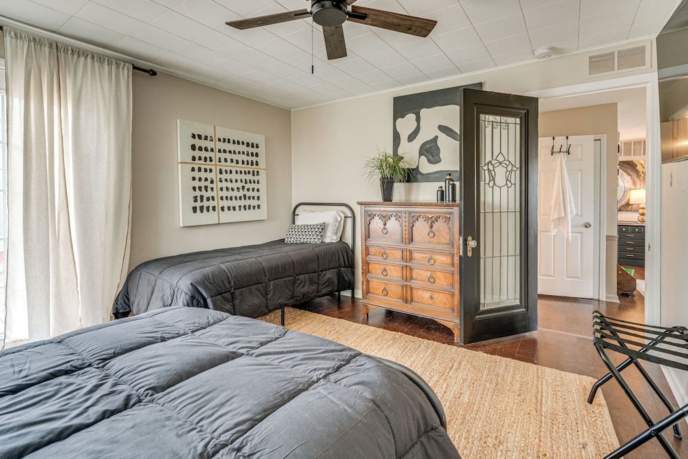 Canal-front St Clair Shores Home: 2 Mi to Dtwn