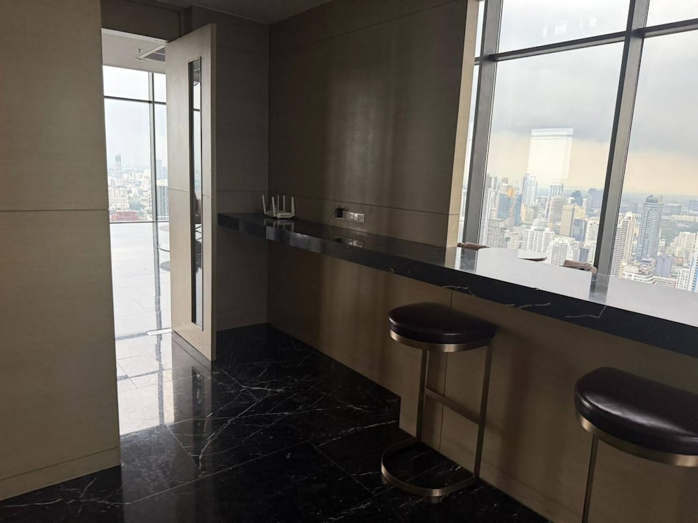 Circle Living Skyline Residence