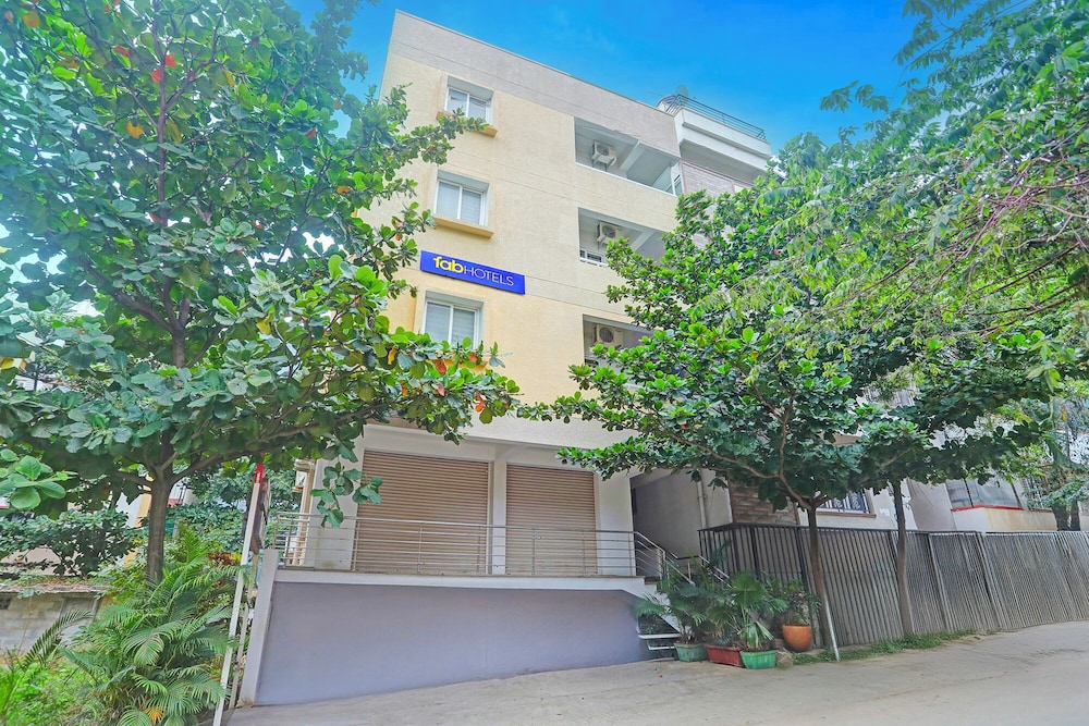FabHotel Balaji Luxury - Near Jakkur Cross, Manyata Tech Park