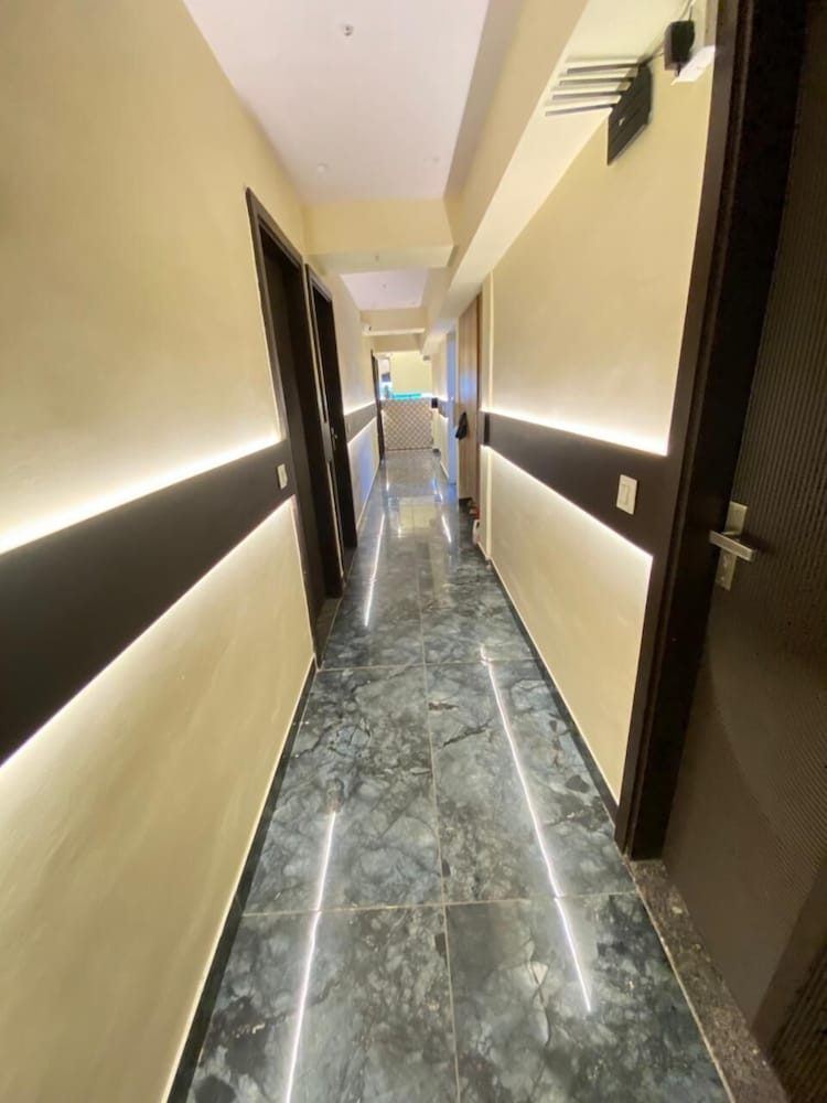 Hotel Home Stay Residency