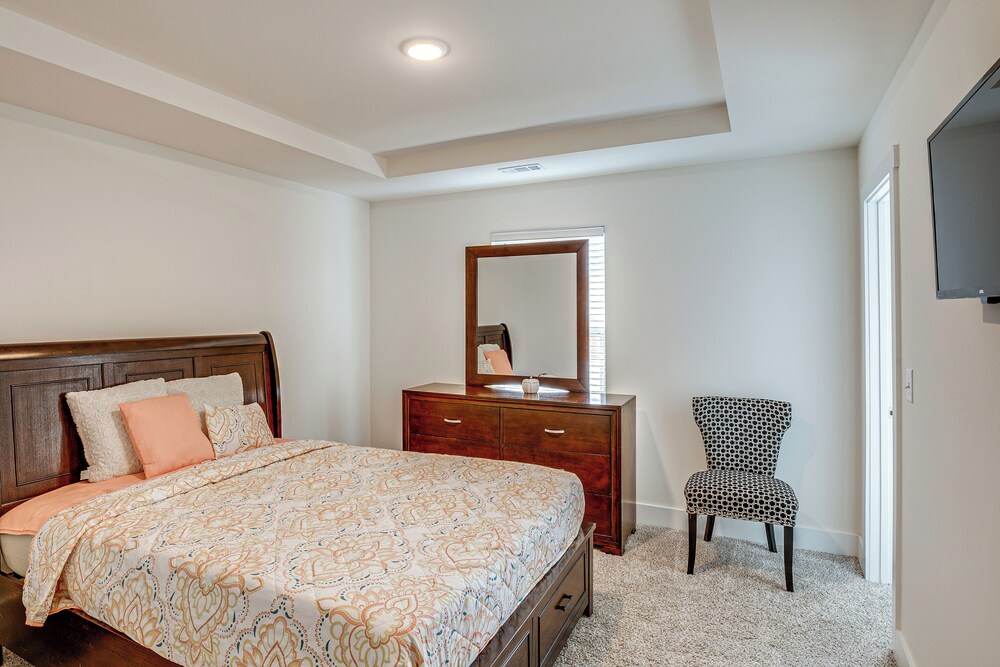 15 Mi to Dtwn Huntsville: Newly Built Home!