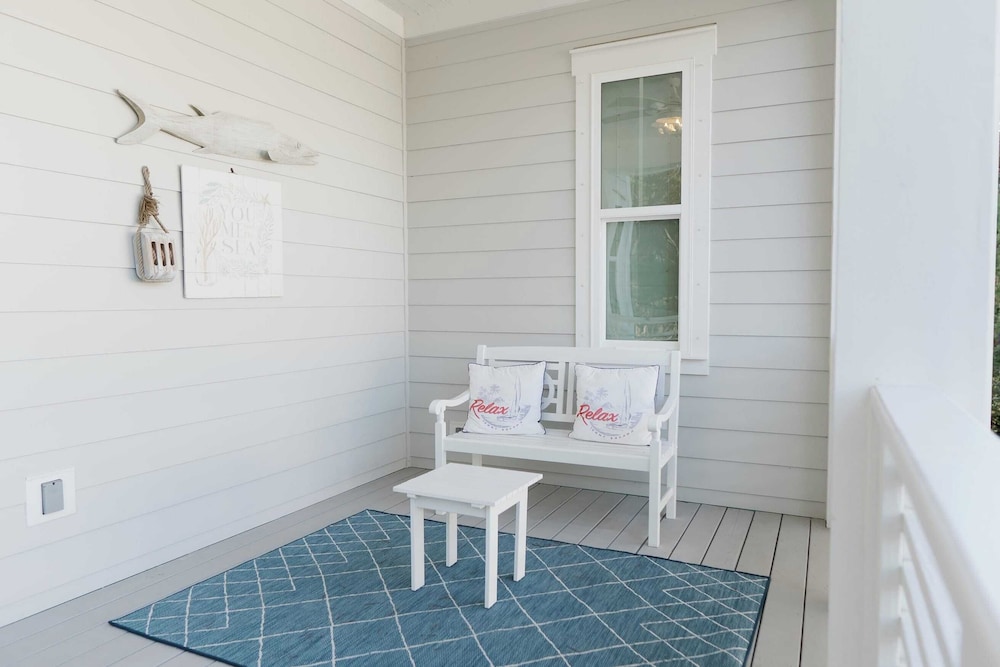 Serenity by the Sea by Avantstay Walk to Beach + Pool Access!