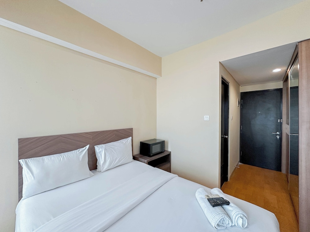 Best Price And Relaxing Studio (No Kitchen) At Tamansari Papilio Apartment