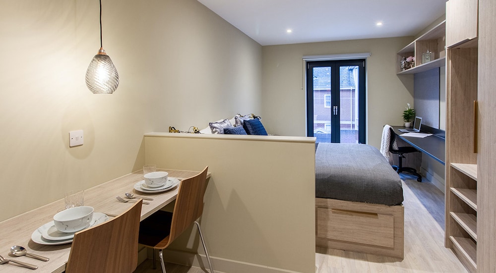 Modern Studios - READING view 2