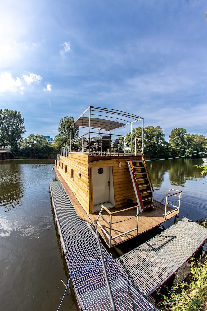 Prague Bay Houseboats