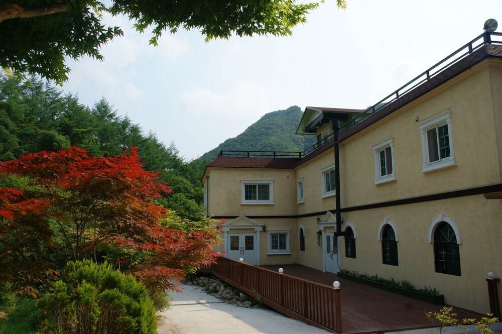 Pocheon Forest Pension view 4