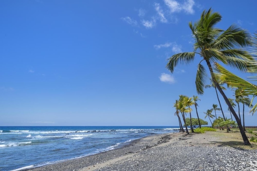 Big Island Keauhou Surf & Racquet 20 2 Bedroom Condo