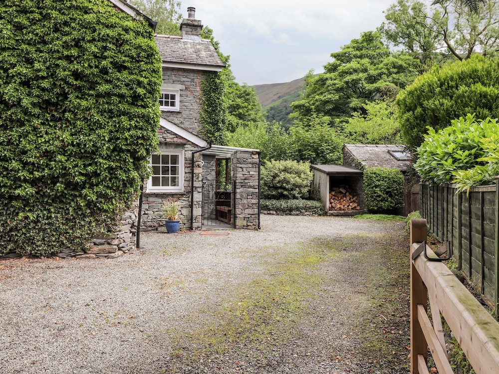 Holly Cottage