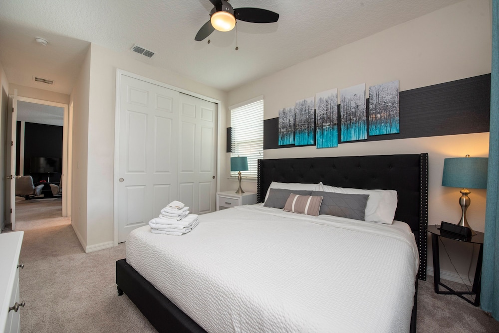 1799 Amazing 9Bd Near Disney