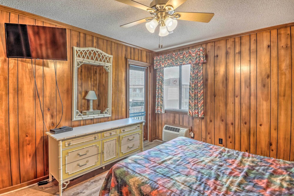 ~ 9 Mi to Boardwalk: Oceanfront Myrtle Beach Condo view 5