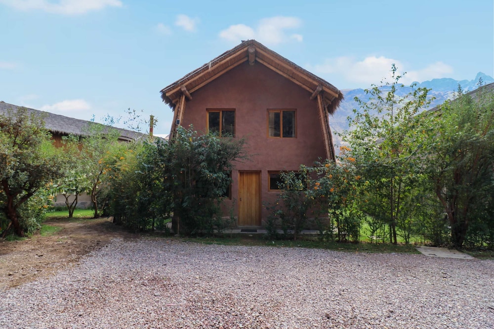 w Prestigious 3BR House in Villa Sagrado
