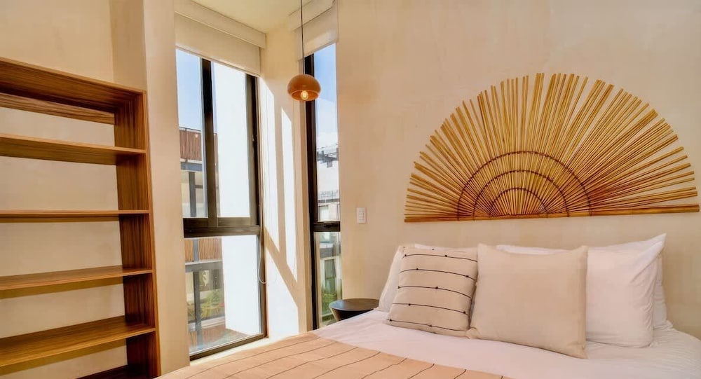 2 Br. Prime Location Amazing Rooftop Pool
