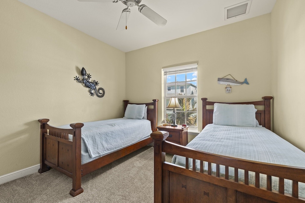 241 Oasis Pearl: 3br Pool Home! 3 Bedroom Home