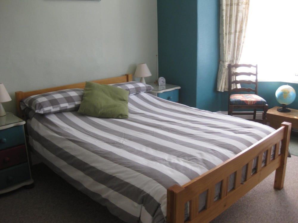 Acorns Guest House
