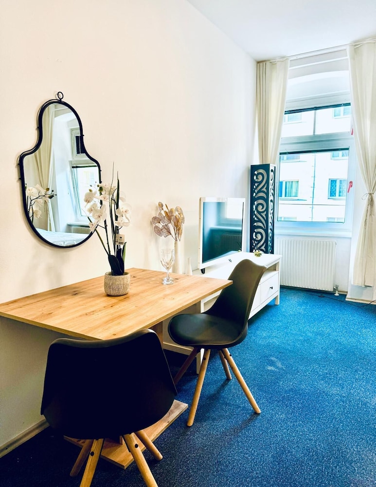 Luxury 7 Bedroom Apartment Sleeps 16