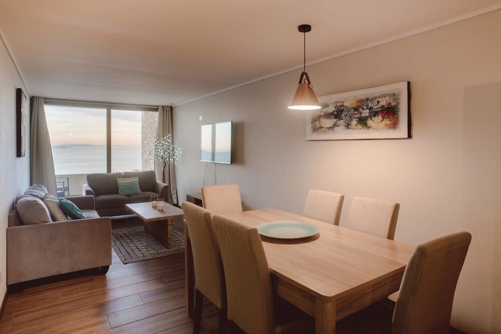 Enchanting Conc n 2BR - Private Roof Ocean View