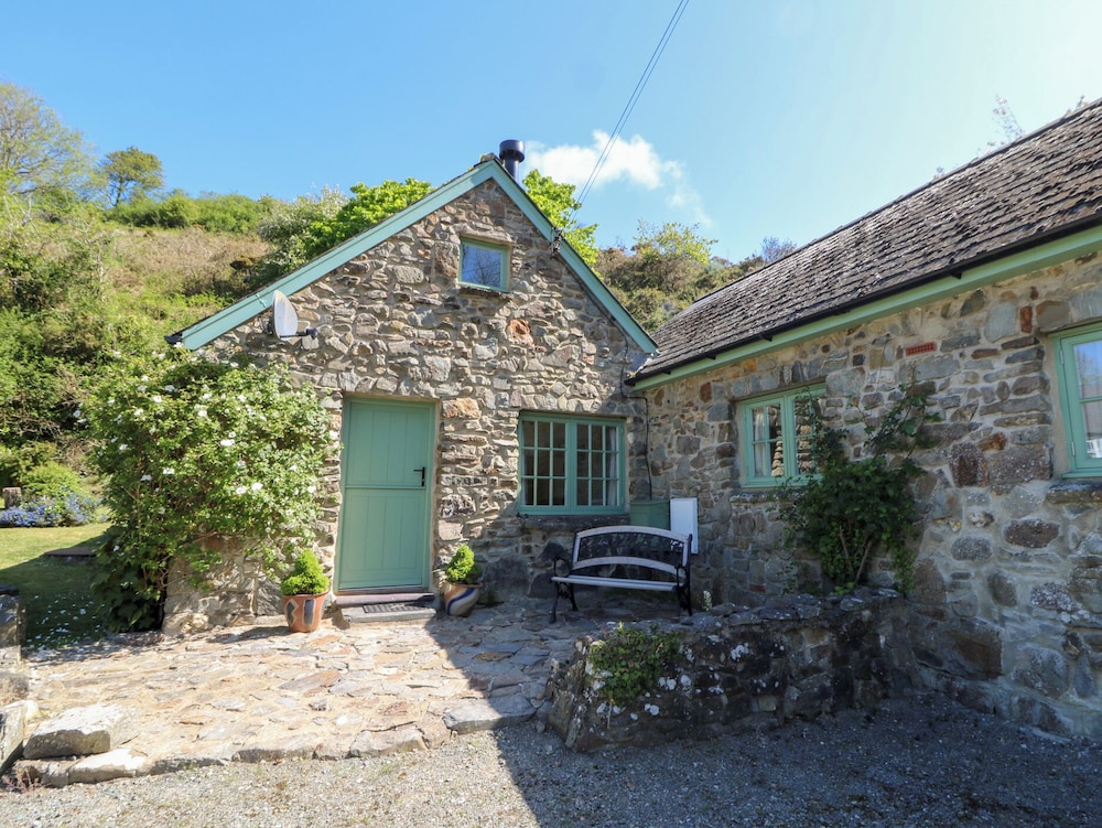 Glyn Yr Efail