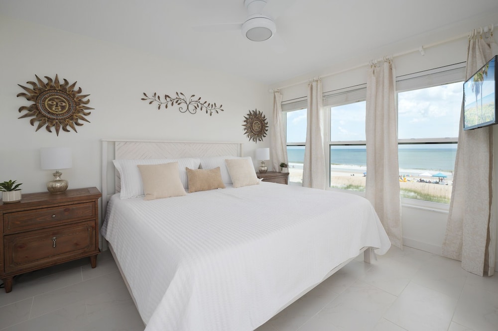 Surfside Six F, photo 19