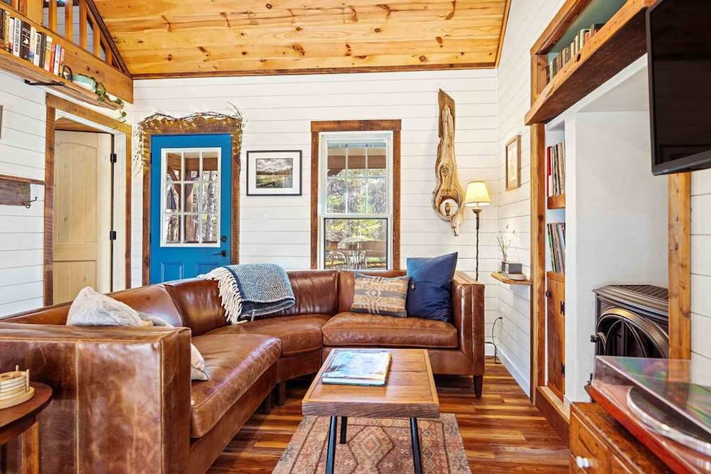 Blue Ridge Beech Cabin