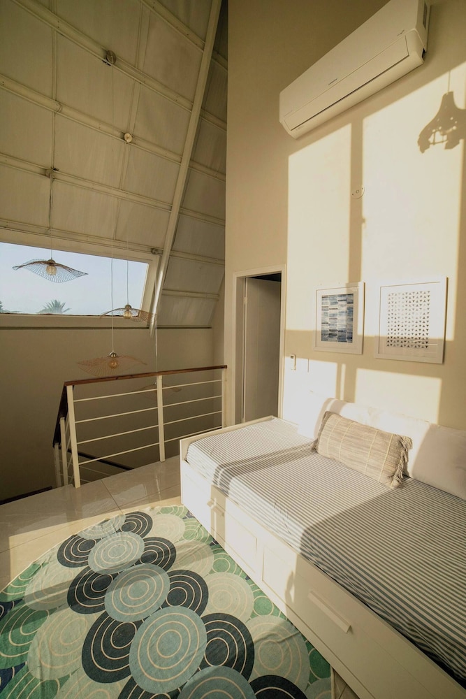 Elegant Chalet 2 Minutes From the Beach Ideal Families