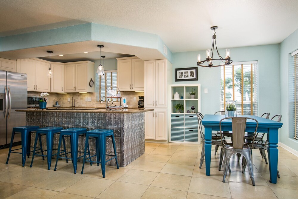 Margaritaville on the Bay by Ryson Vacation Rentals