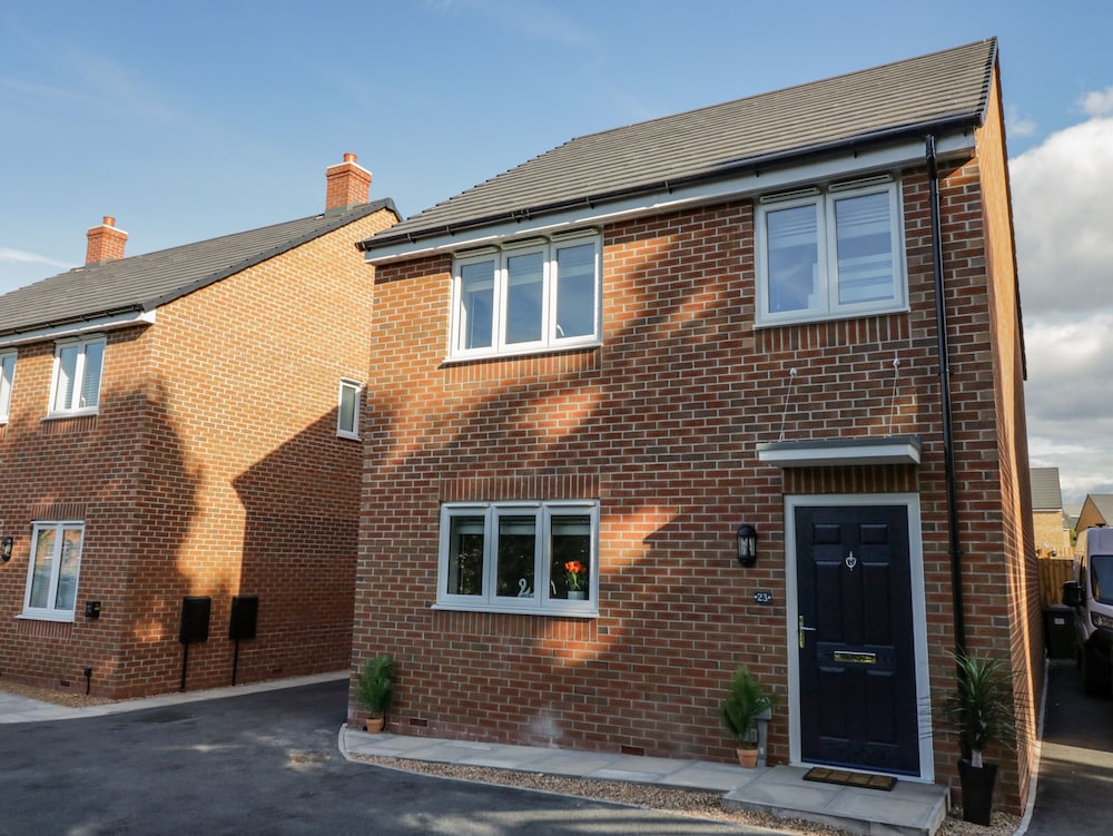 23 Moat House Close