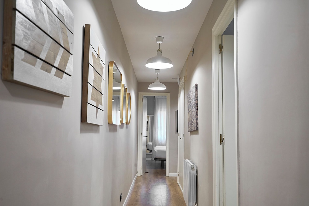 BeBarceloner Sants Apartments