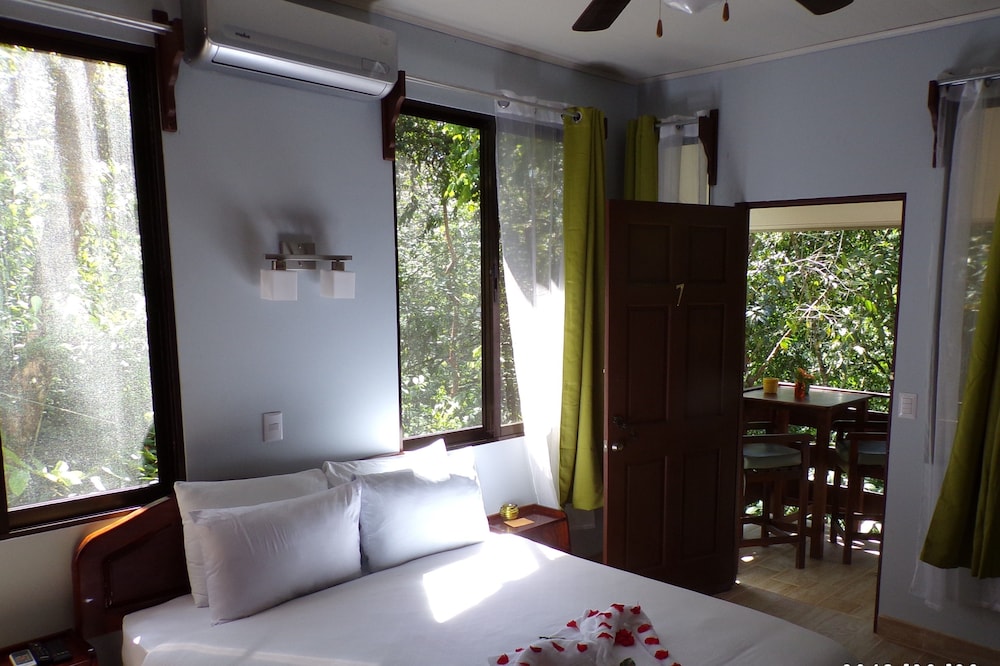 Mycasa's Bed and Breakfast