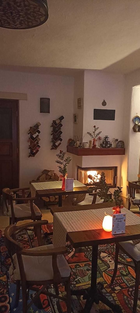 Alaçatı Otel Rebetiko - Image 12