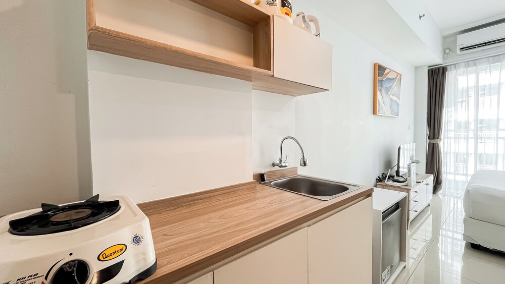 Elegant and Homey Studio Apartment Citra Living