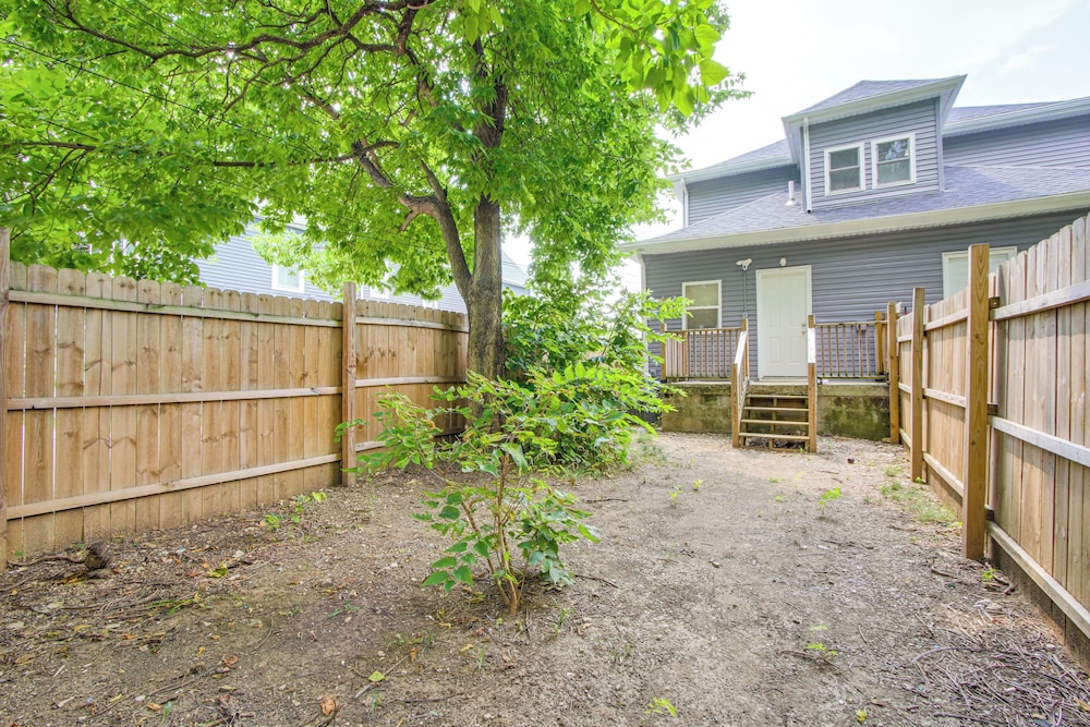 6 Mi to Ohio State: Walkable Home in S Columbus!