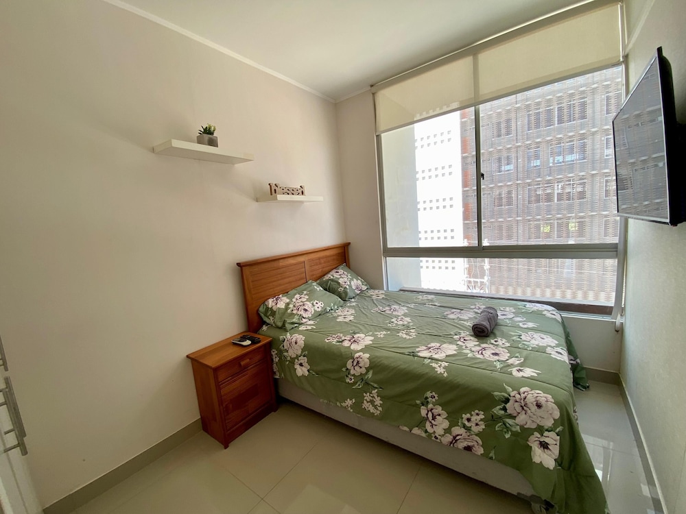 Apartment with Pool, Gym & A/C (507)