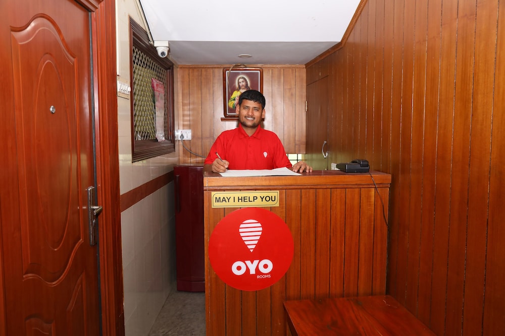 OYO 6711 Geojo Residency