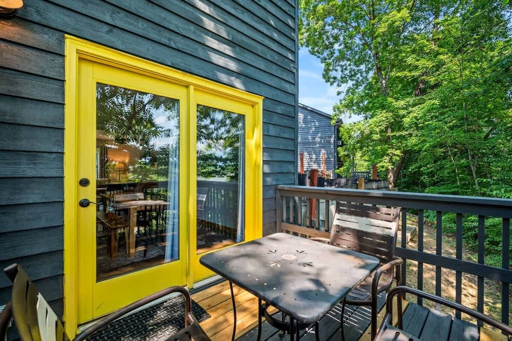 Sleeps 6 Indoor Pool 10 Mins to Dollywood