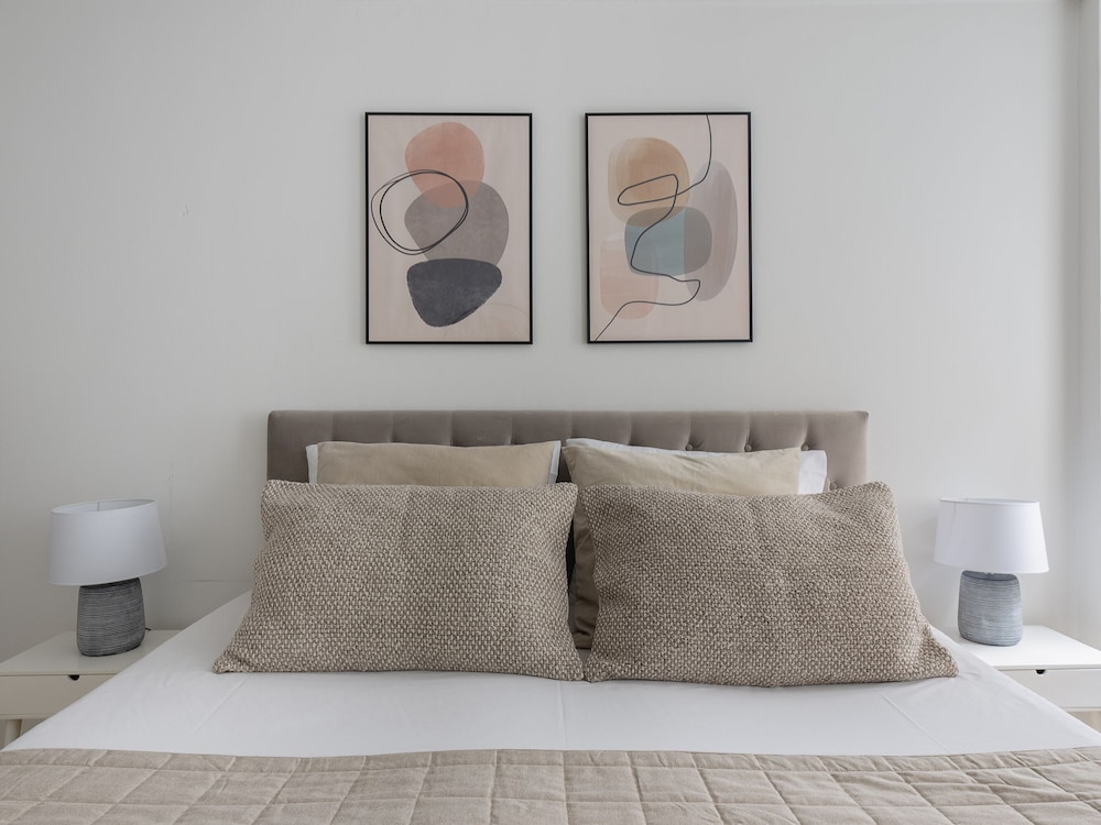 Sanders Main - Cozy 2-bdr Apt Close to Nyhavn view 5