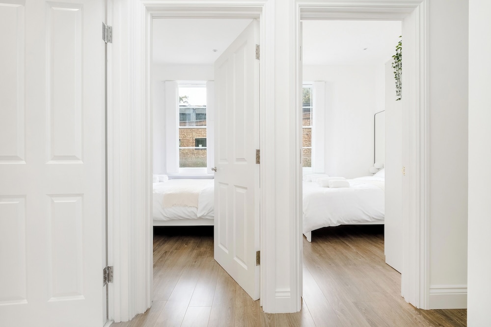 Luxury 4 Bedroom House in Central London