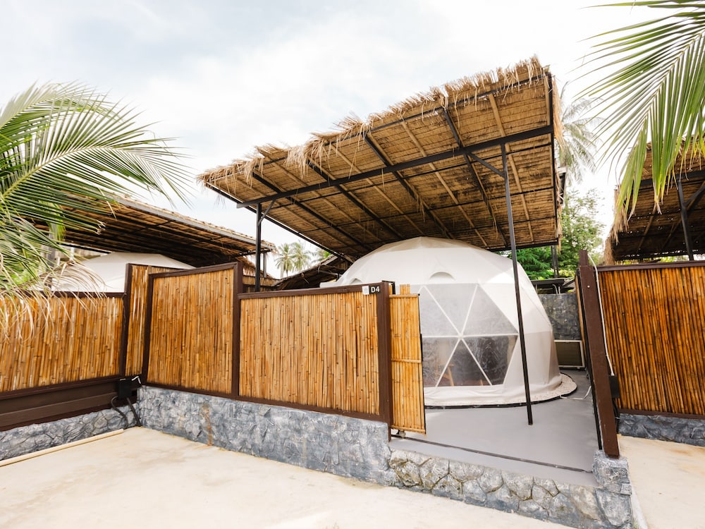 L1 Lanta Resort
