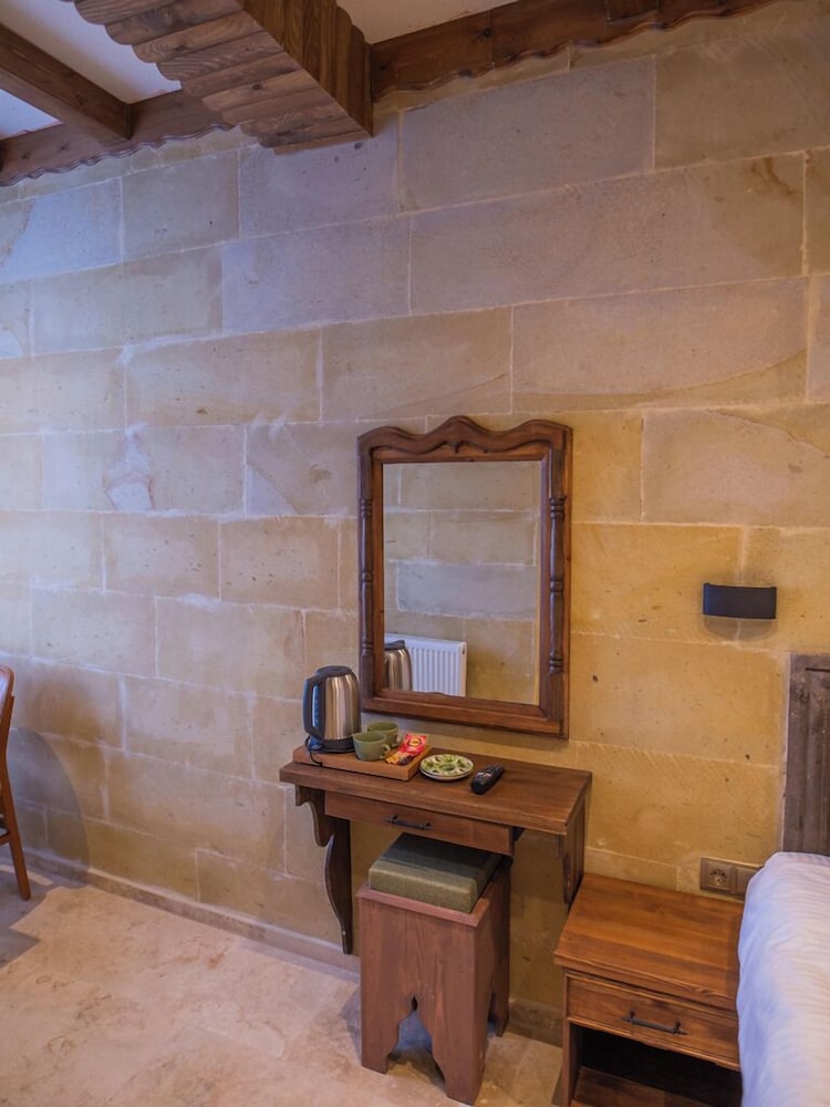 Capavista Cave House