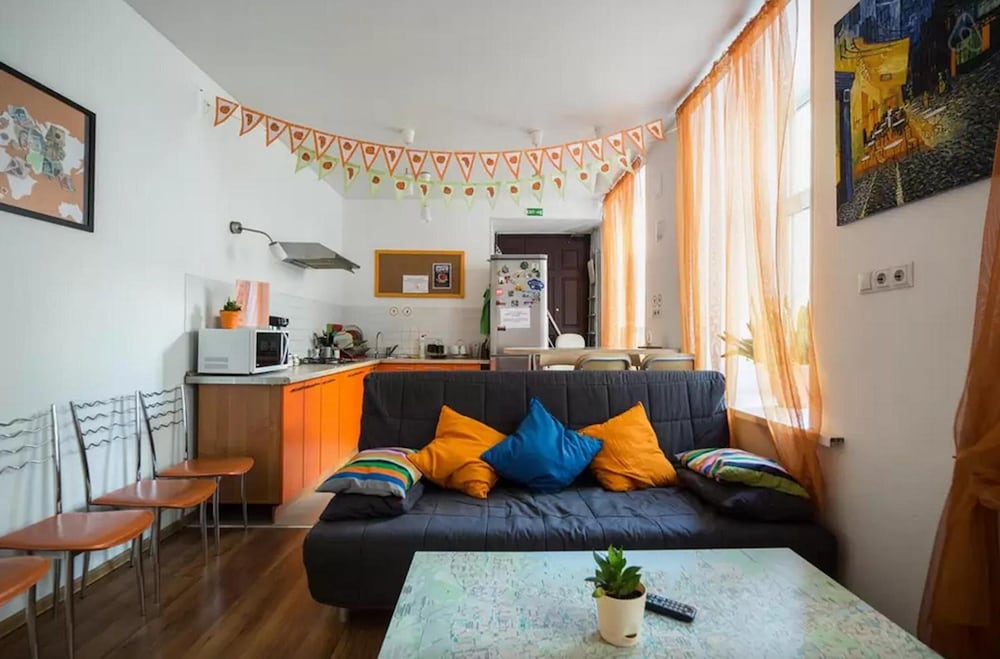 Online Hostel