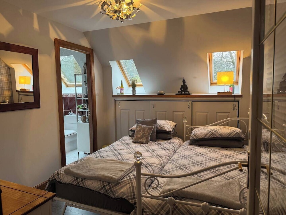Shottskirk 5-bed Farmstay, Sleeps 13 With Hot Tub