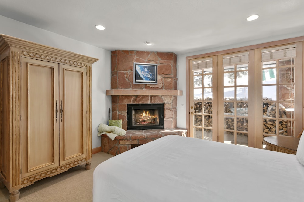 Stag Lodge at Deer Valley Resort - Four Bedroom with Spa #30 4 Condo