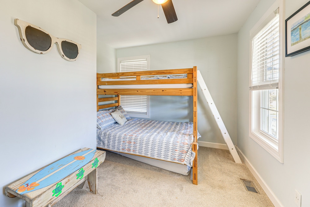 Hot Tub & Decks: North Topsail Beach Home