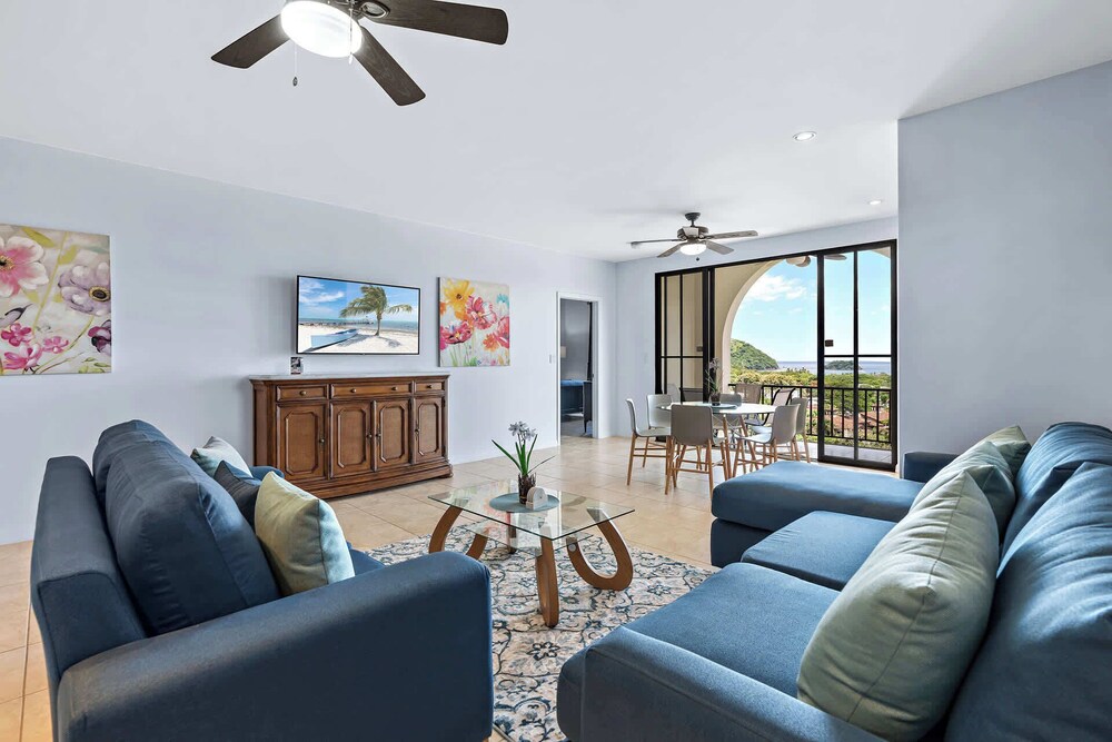 Coco Top-Floor 3-BD Ocean-View Unit at Pacifico By SPCR