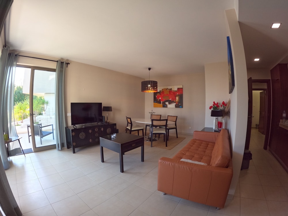 Oasis by Templesuites