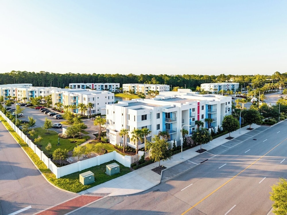Daytona 3BR Getaway Pool, Gym, Pet Friendly