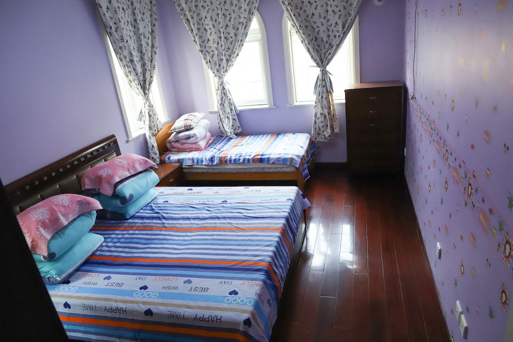 Glory's house view 2