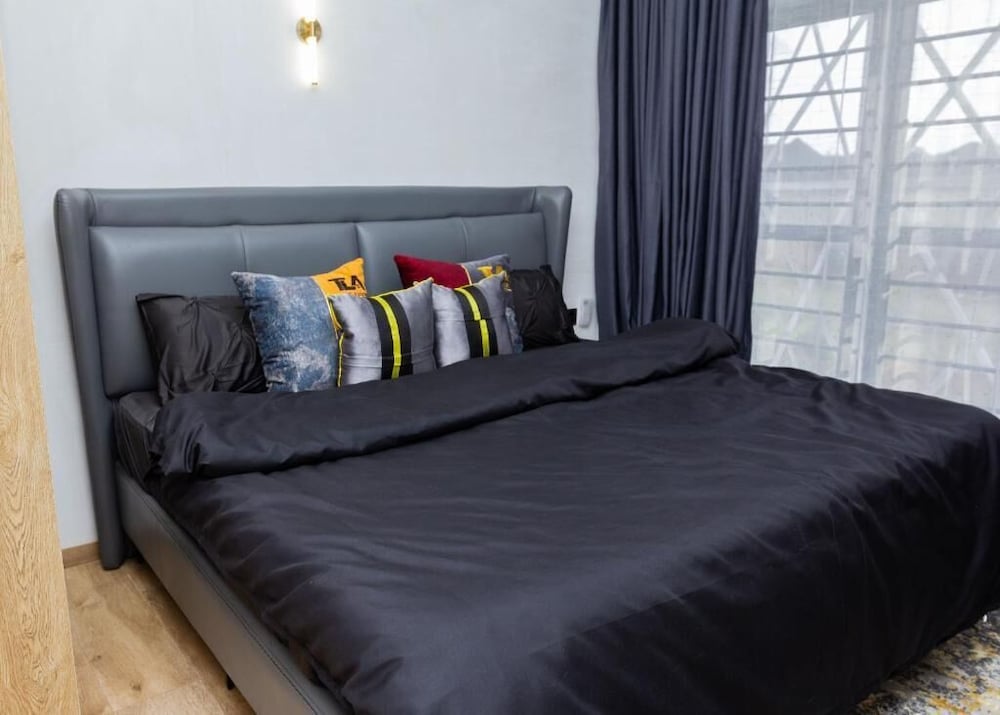 Hotel and Luxury Apartment by Trips view 5