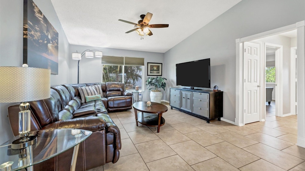 The Canal House Of Punta Gorda Isles, Pool, Pet Friendly, Kayaks, Bikes 3 Bedroom Home